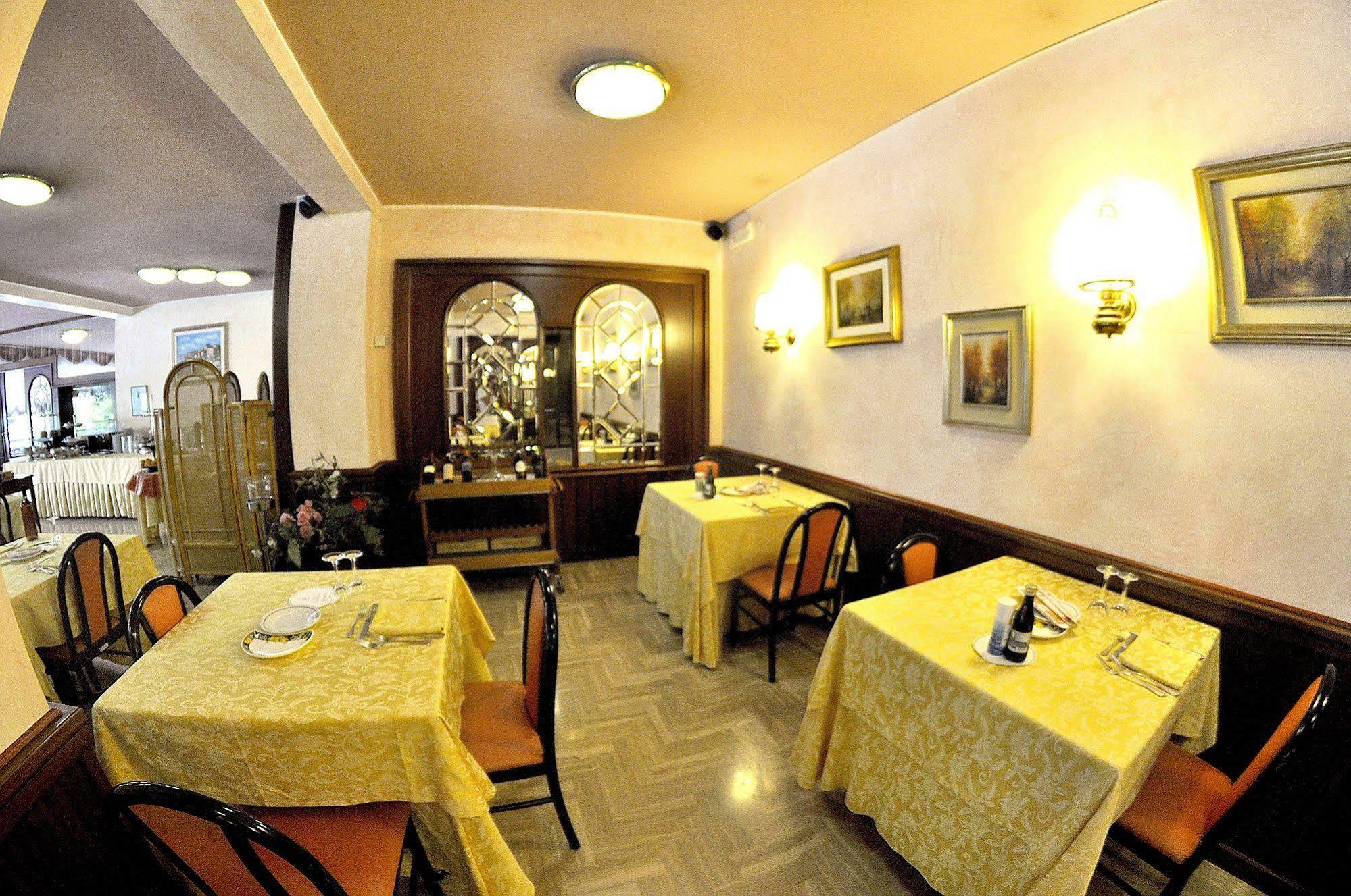 Hotel Cristallo Varazze Extérieur photo