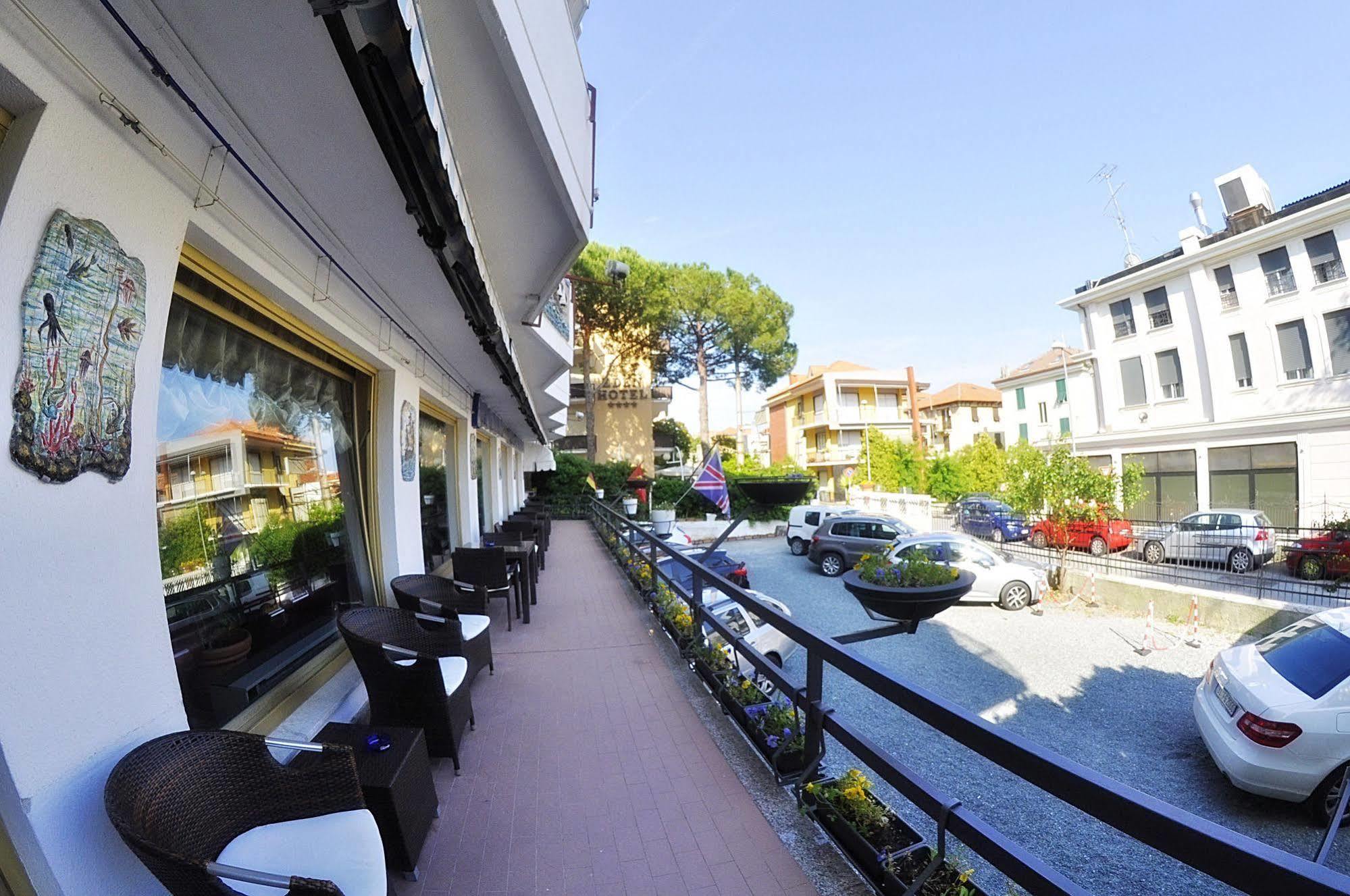 Hotel Cristallo Varazze Extérieur photo